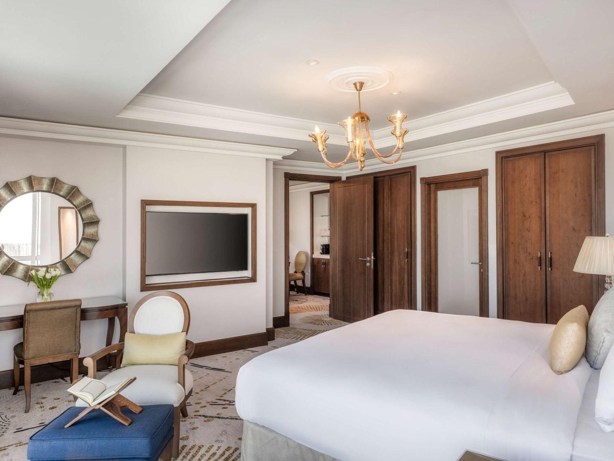 莱佛士酒店 Mecca 外观 照片 A bedroom at the hotel