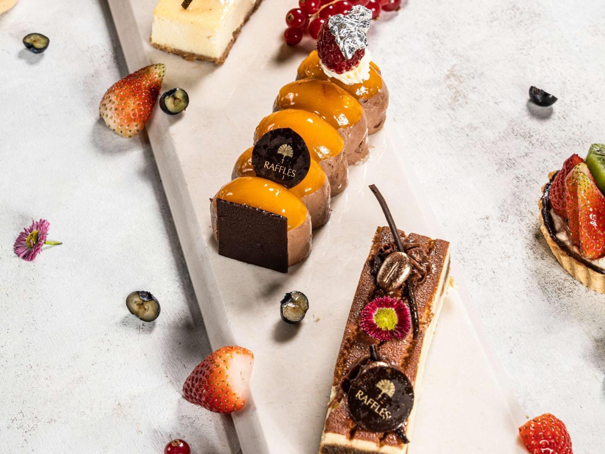 莱佛士酒店 Mecca 外观 照片 Petit fours